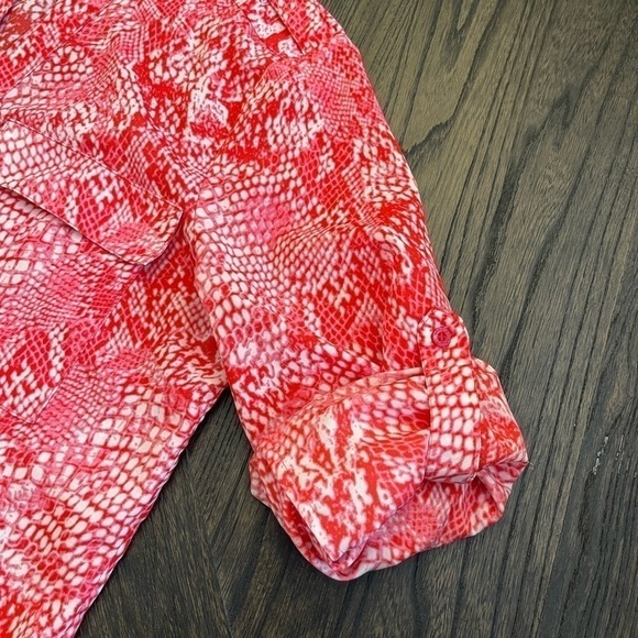 Calvin klein pink snakeskin print button down blouse size medium - Picture 3 of 5